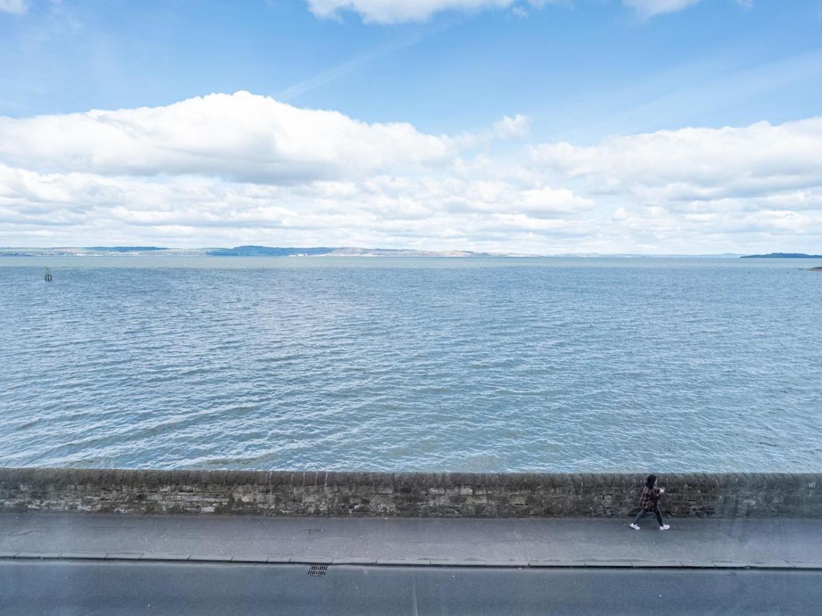 Pass The Keys Stunning Flat With Sea View And Parking Edimburgo Exterior foto