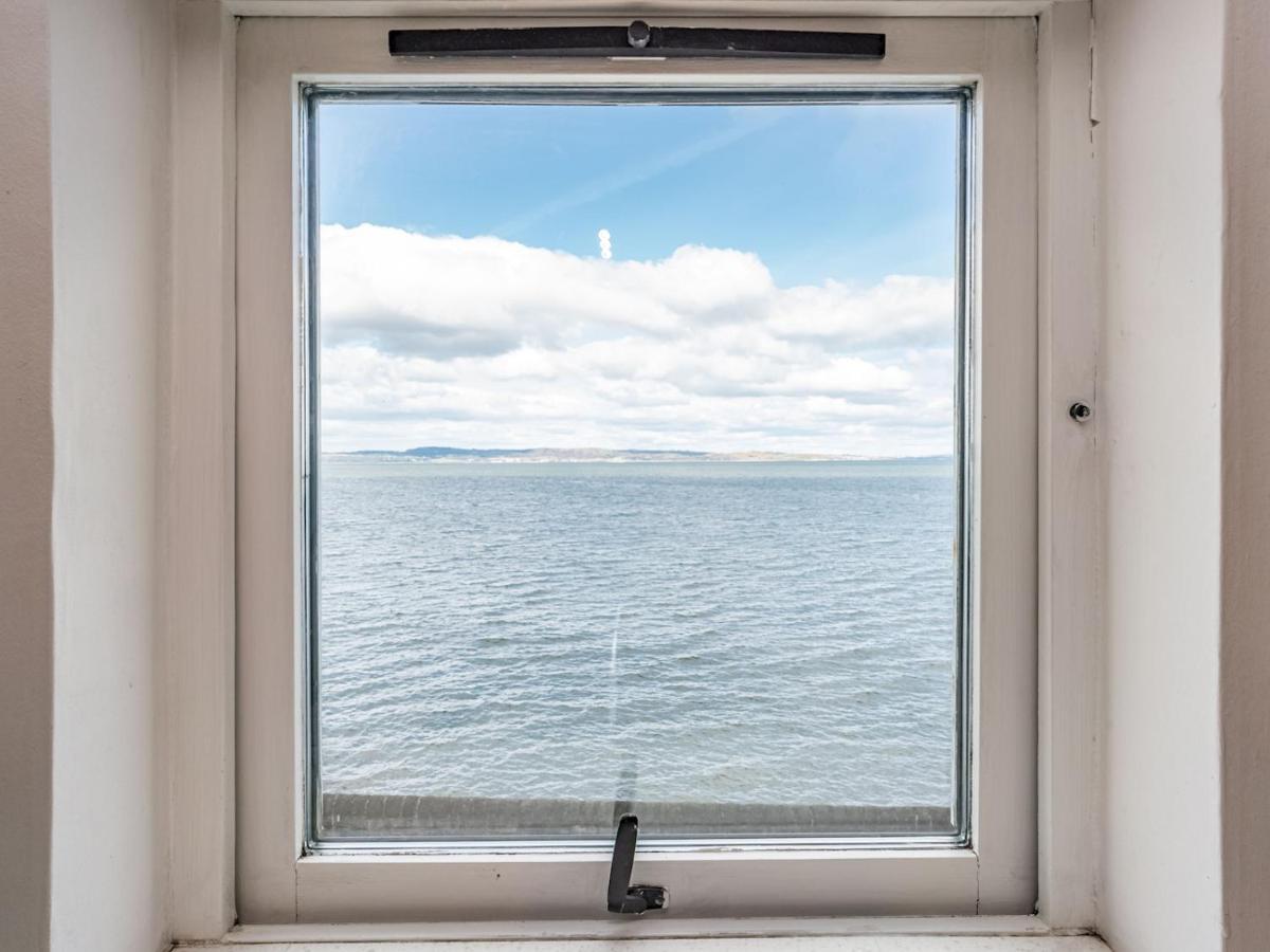 Pass The Keys Stunning Flat With Sea View And Parking Edimburgo Exterior foto