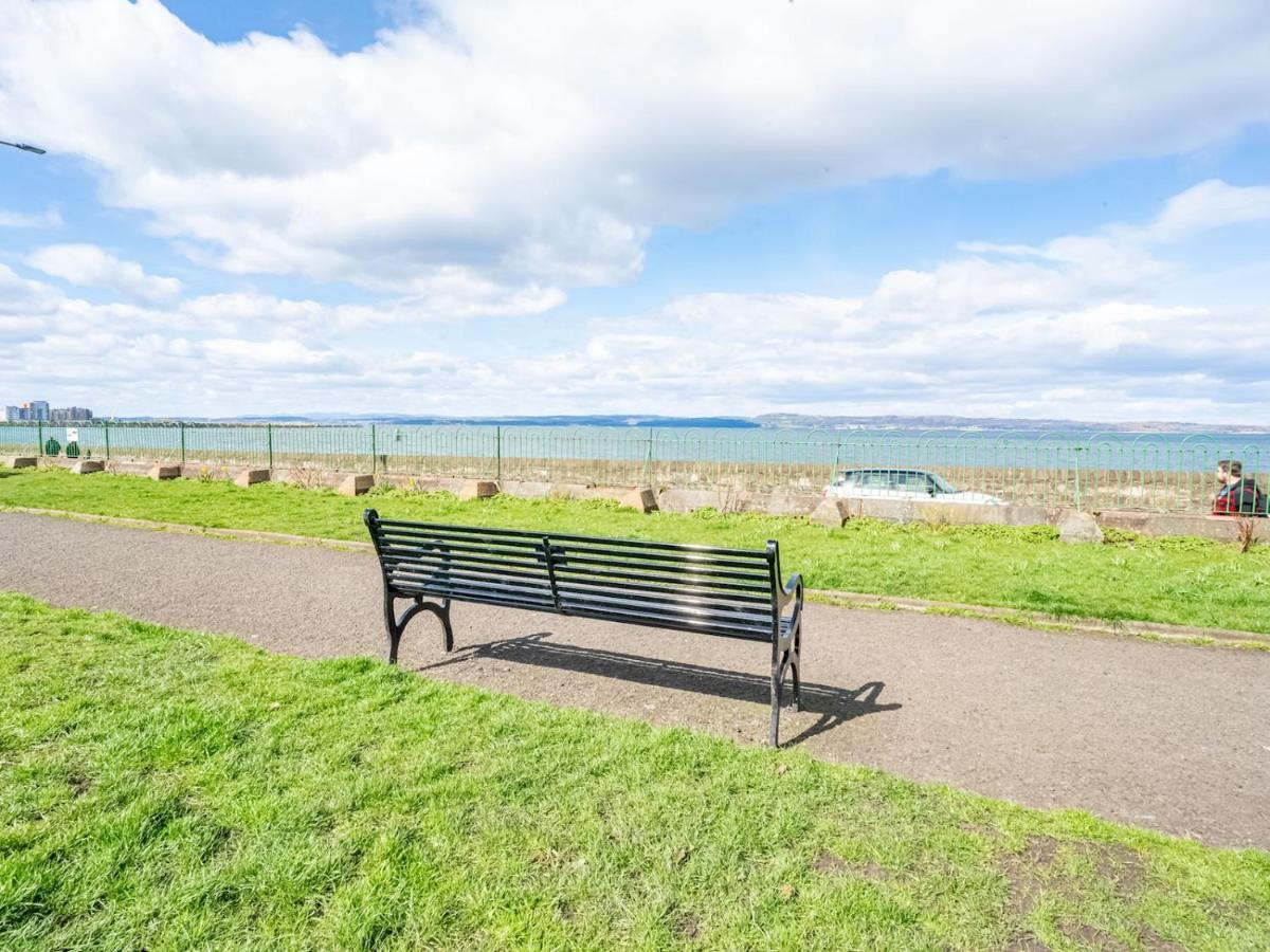 Pass The Keys Stunning Flat With Sea View And Parking Edimburgo Exterior foto
